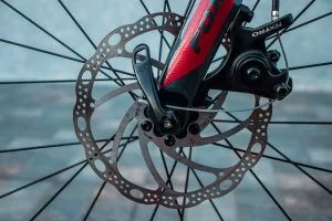 Cycle with disc brakes