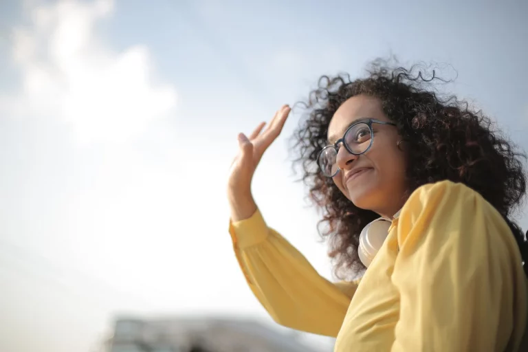 hand wave